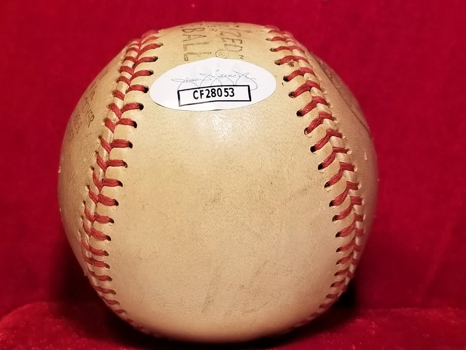 1960s CARL YASTRZEMSKI Signed Ball Boston Red Sox Team HOF vtg JSA Triple Crown - Image 3 of 4