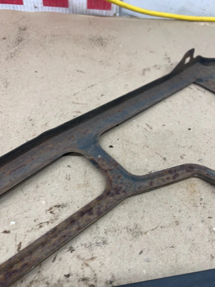 Oldsmobile Cutlass Supreme 1978 79 1980 panel de cabezal delantero montaje de soporte fascia Foto 3 de 4