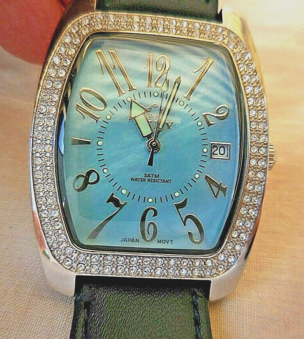 Montre tonneau suisse Vily femme à rubis cadran strass et dateur