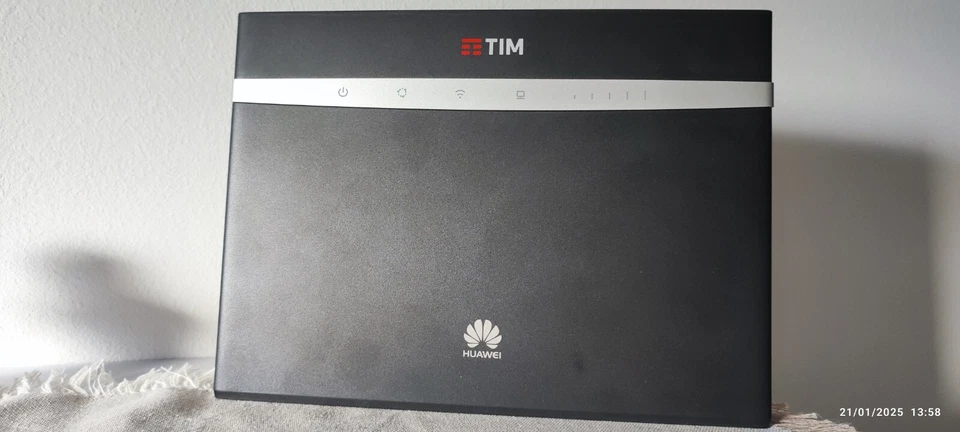Modem/router Huawei 4G+ B525S-23A   - Nero - Immagine 2 di 4