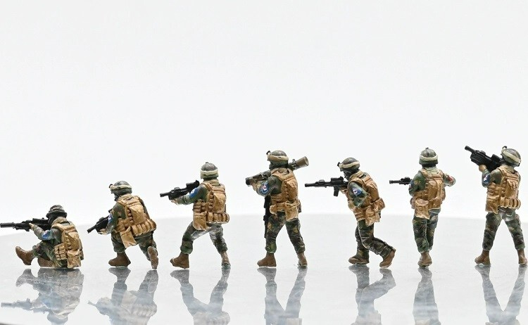 1:72 7PCS Modern US Assault Team Soldiers Assembled Painted