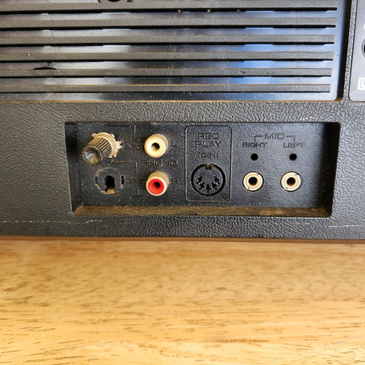 Akai Stereo 4 Band Radio Cassette Recorder AJ-49OFS RADIO WORKING