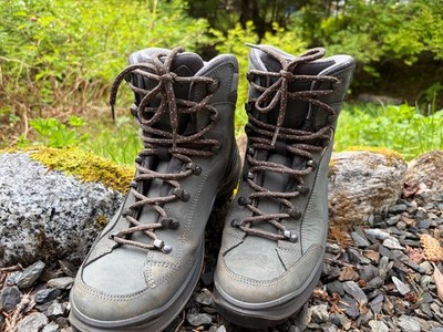 Lowa Women's Renegade EVO GTX Mid, Graphite, 10.5 Medium, Gently Used