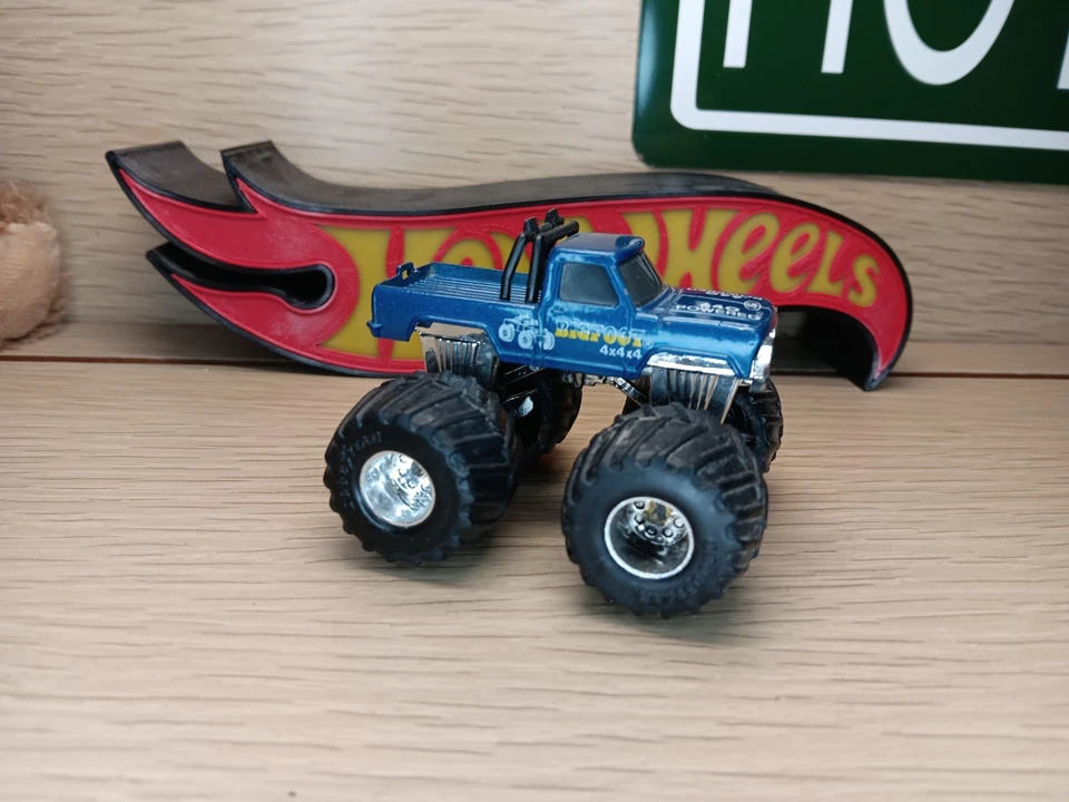 Vintage Matchbox 1985 Super Chargers BigFoot  Monster Truck 1/64 Loose - Image 2 of 4