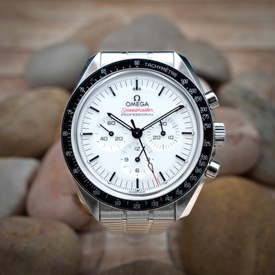 OMEGA Speedmaster Moonwatch Professional 2024 310.30.42.50.04.001 White Dial B+P