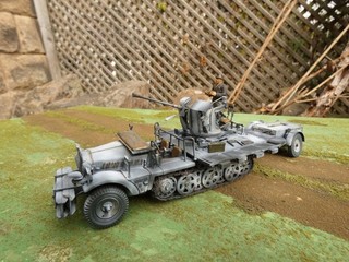 1/35 Built German SdKfz 10 D7 Demag Halftrack with Flak 30 & AA Gun & Trailer