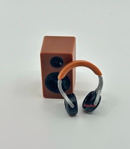 ZURU Mini Brands SPEAKER & HEADPHONES Really Works Vinyl Series 1 Common