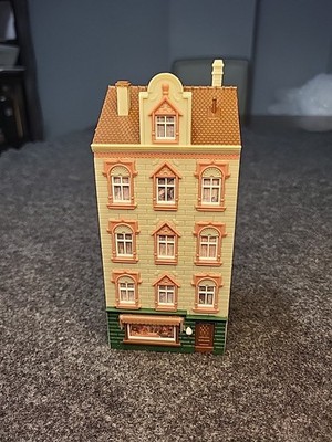 Faller HO  B-926 Row Town House  With Tavern Fully Assembled 