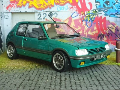 *NEU* 1:18 Norev Peugeot 205 GTI Griffe Sammler Oldtimer Grün Metallic