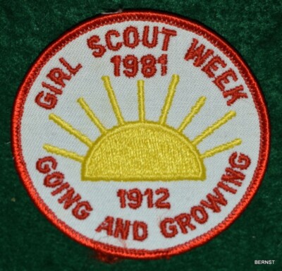 GIRL SCOUT PATCH - 1981 GIRL SCOUT WEEK - FREE SHIPPING