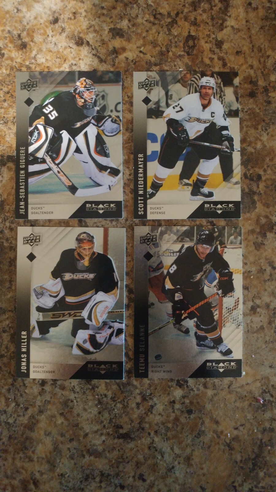 2009-10 Anaheim Ducks Upper Deck Black Diamond Team Set Featuring Niedermayer & Selanne