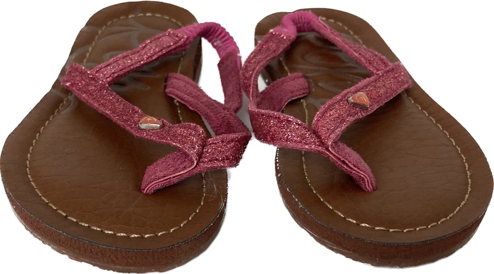 Sandalias chanclas Roxy rosa y marrón para niñas pequeñas, sin talla que se muestra estimación 3/4* Foto 2 de 4