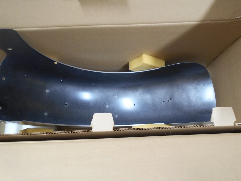 02-06 Guardabarros Rueda Trasera Victory V92C TC Deluxe NUEVO PLATEADO 1013164-355 NOS Foto 4 de 4