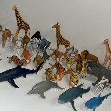 Lot Of 33 Plastic Zoo Animals Jungle Dolphin Shark Giraffe Tiger Cheetahs Zebra