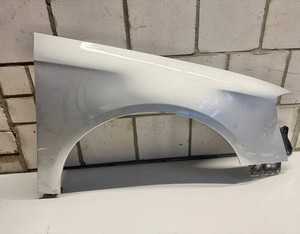 Kotflügel vorne rechts VW Passat 3C Kombi 2008 FC: Silber LA7W Farbcode: