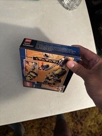 LEGO DC Comics Super Heroes: Superman Metropolis Showdown (76002)