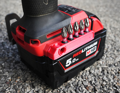 Milwaukee M18 Fuel Ersatz-Schraubbohrerhalter Clip - 2 Stück