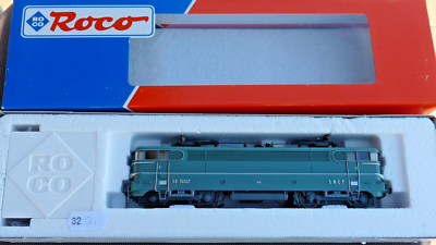 ROCO 46368 SNCF SEGI PIGGYBACK WELL-FLAT WAGON WITH ROUCH CONTAINER