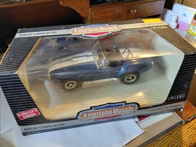 Ertl American Muscle 1:18 1965 AC Shelby Cobra 427 S/C. Blue. Nice box. Near mnt