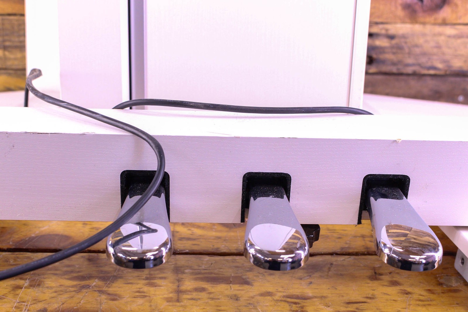 Yamaha Arius YDP-S55 Console Digital Piano White Walnut-- BLEM