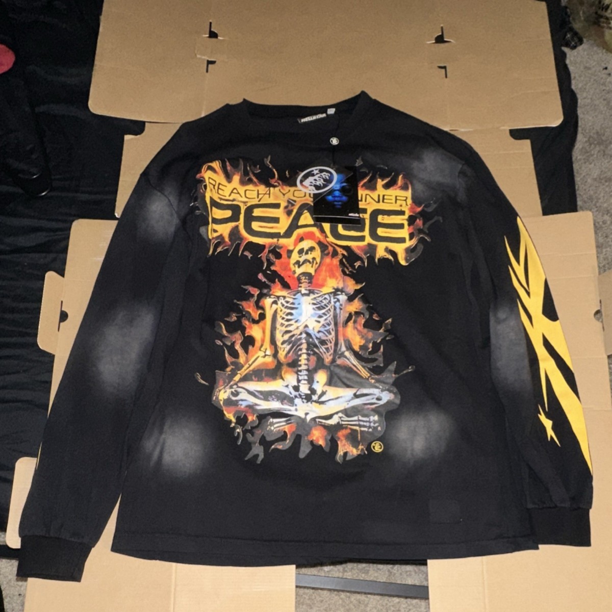HELLSTAR Flames Skeleton Graphic Print Black Men