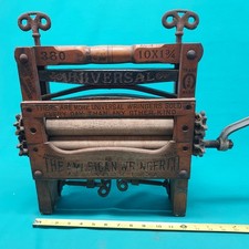 Antique Horse Shoe Brand Clothes Wringer
