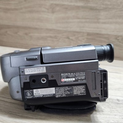 Sony Handycam Vision Video Camera Recorder CCD—TRV12 READ