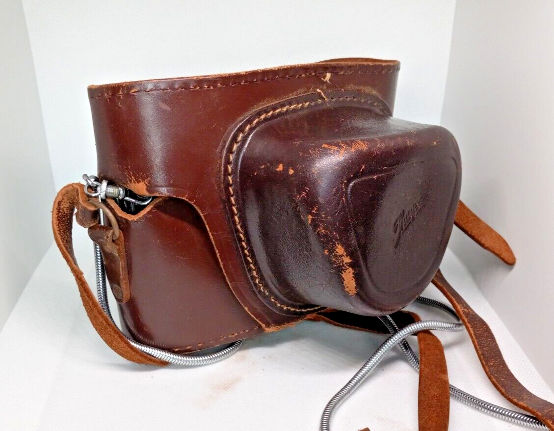 Vintage Jhagee Dresden Exakta Varex IIa Camera, leather case