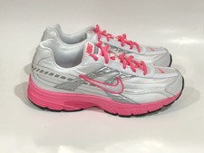 hot pink sneakers nike