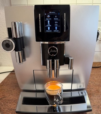 JURA J6 Brilliantsilber Kaffeevollautomat Kaffeemaschine