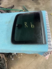 1996-2003 s-10 sonoma extended cab RH passengers privacy tint pop out window