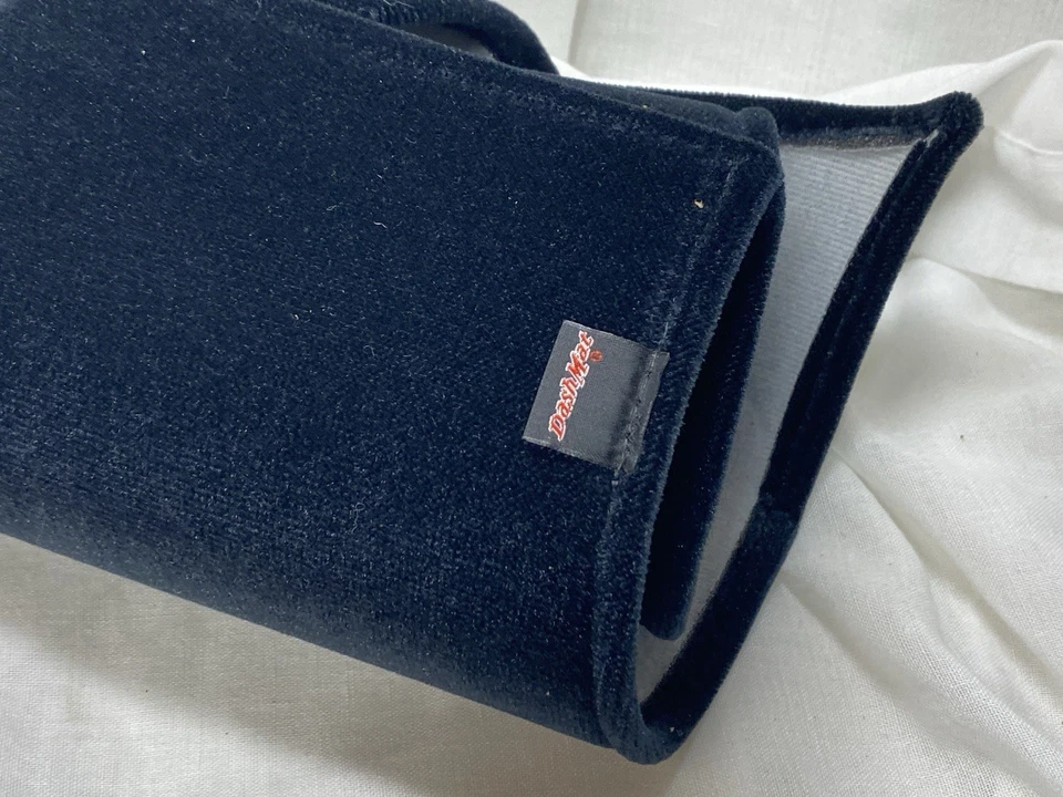 Capa de painel personalizada preta VelourMat 71686-00-25 para Lexus GS350 2007-2011 DashMat 71686-00-25 - Imagem 4 de 4