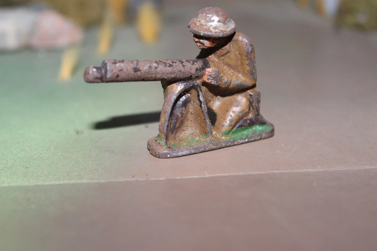 AMERICAN METAL, BARCLAY, GREY IRON LEAD/CAST IRON TOY SOLDIER MG LOT OF 3