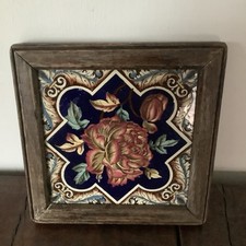 Antique Floral Tile High Gloss Beautiful Display Set In Wooden Frame To Hang Up