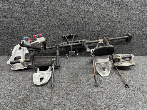 67180-004 Piper PA28R-200 Toe Brake Rudder Pedal Assy w Brake Cylinders (Rust)