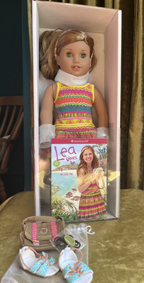 American Girl of the Year 2016 Lea Clark 18'' Puppe & Zubehör & Buch ex con