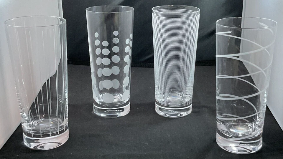 Juegos de utensilios de cristal Mikasa Cheers Hi-Ball 19,75 oz (S4) y DOF 12,75 oz (S4) Foto 2 de 4