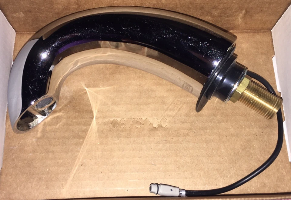 Brand new ZURN Aqua-Sense sensor operated Lavatory faucet Z6930-XL-S - Image 2 of 4