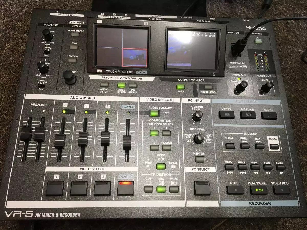 Roland VR-5 AV MIXER RECORDER for Live Video Swicther Webcaster F/S Fedex JAPAN
