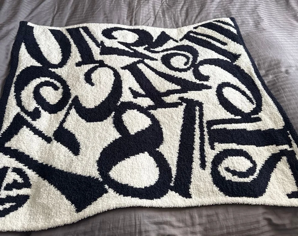 Manta Cuadrada Franck Muller x Kashwére Sesgada Súper Buen Estado Foto 2 de 4