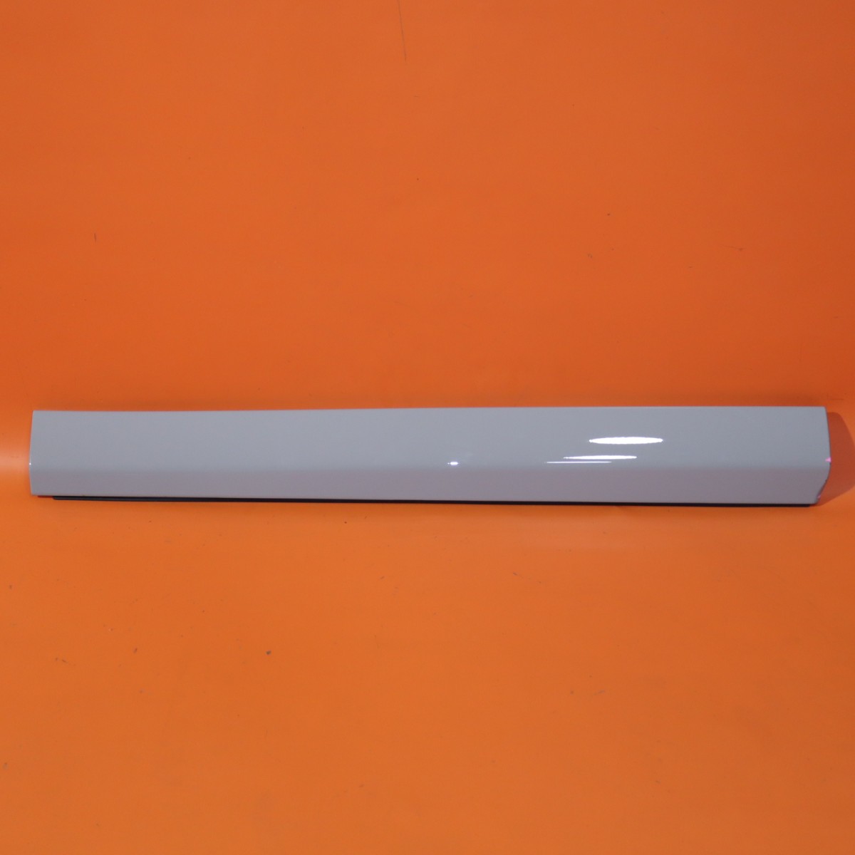 Rolls-Royce Cullinan 2025-2026 Rear Right Body molding