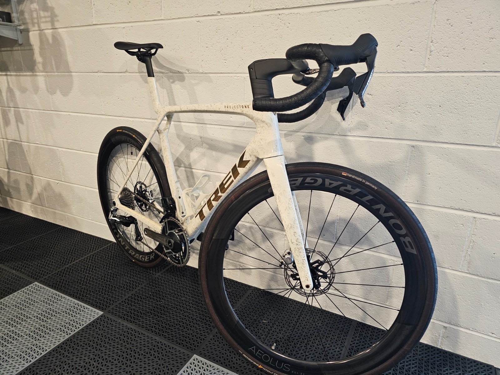 2025 Trek Madone SLR9 GEN 8 AXS-Size LARGE