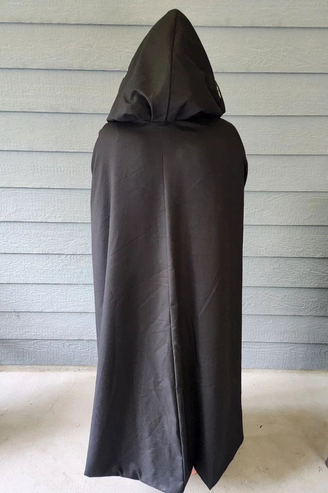 Capa renacentista bordada Foto 4 de 4