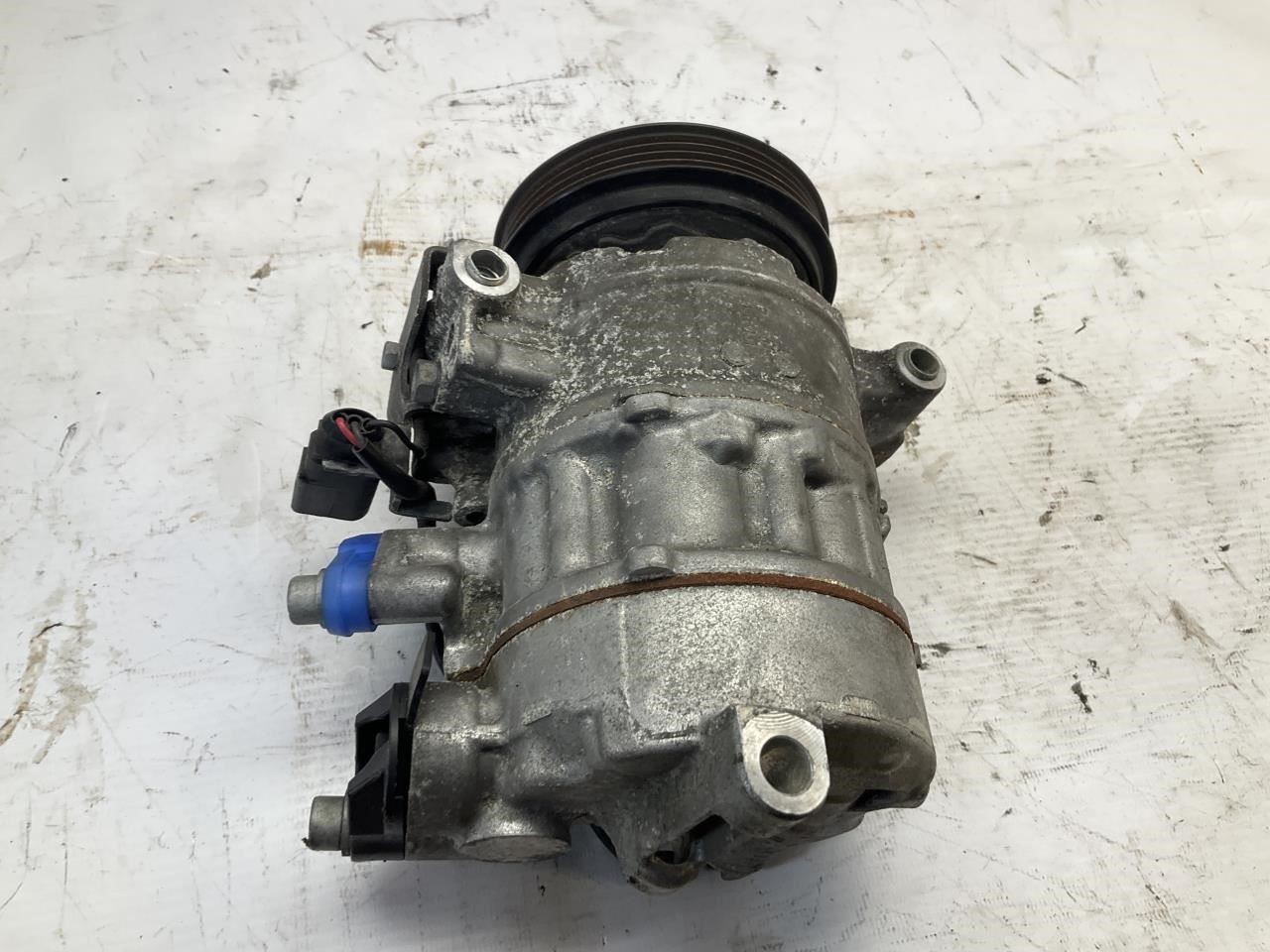 Bentley Bentayga Speed 2017-2020 Compressor with bracket