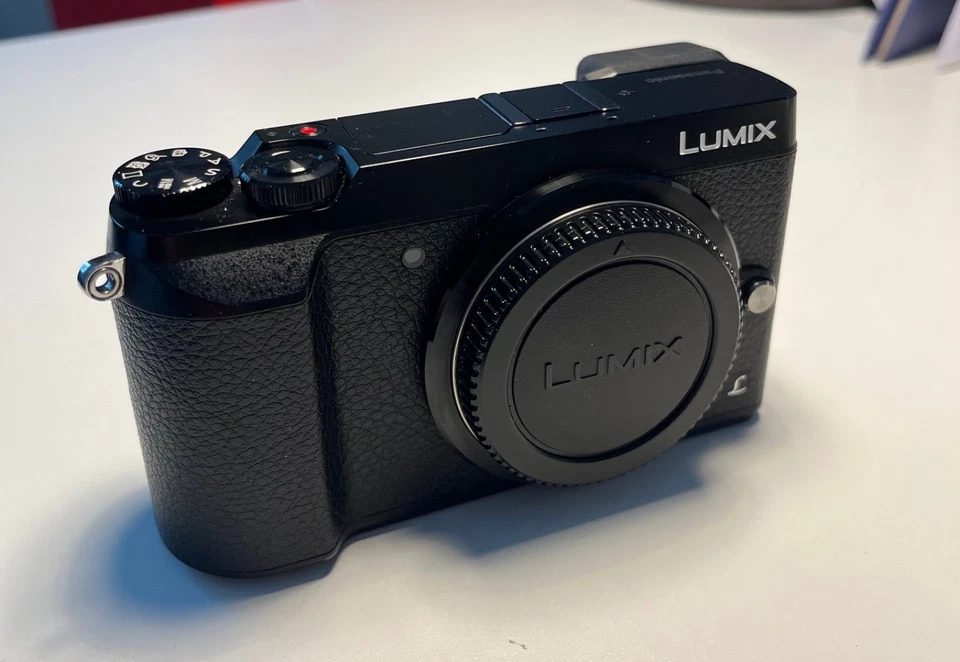 Panasonic Lumix GX80, photo 1 of 5
