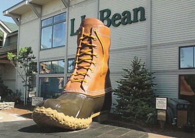 2 Ansichtskarten USA Freeport Maine L.L.Bean-Store und St. Joseph Michigan