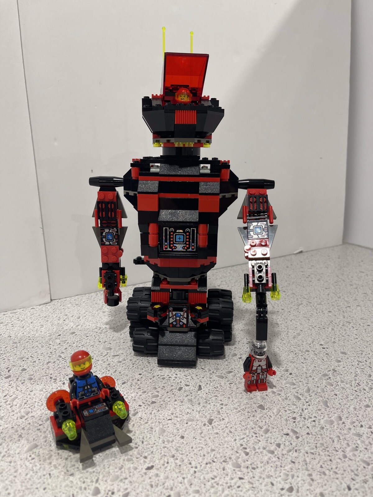 LEGO Space: Robo-Guardian (6949)