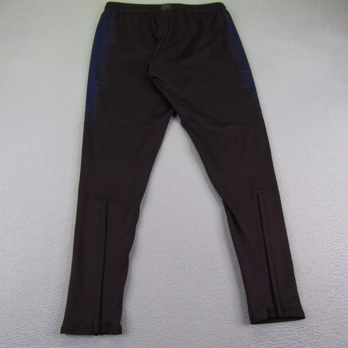 【美品】Nike FC Barcelona VaporKnit チームパンツ FC Barcelona Pants Medium Burgundy Red Nike Vaporknit Barca
