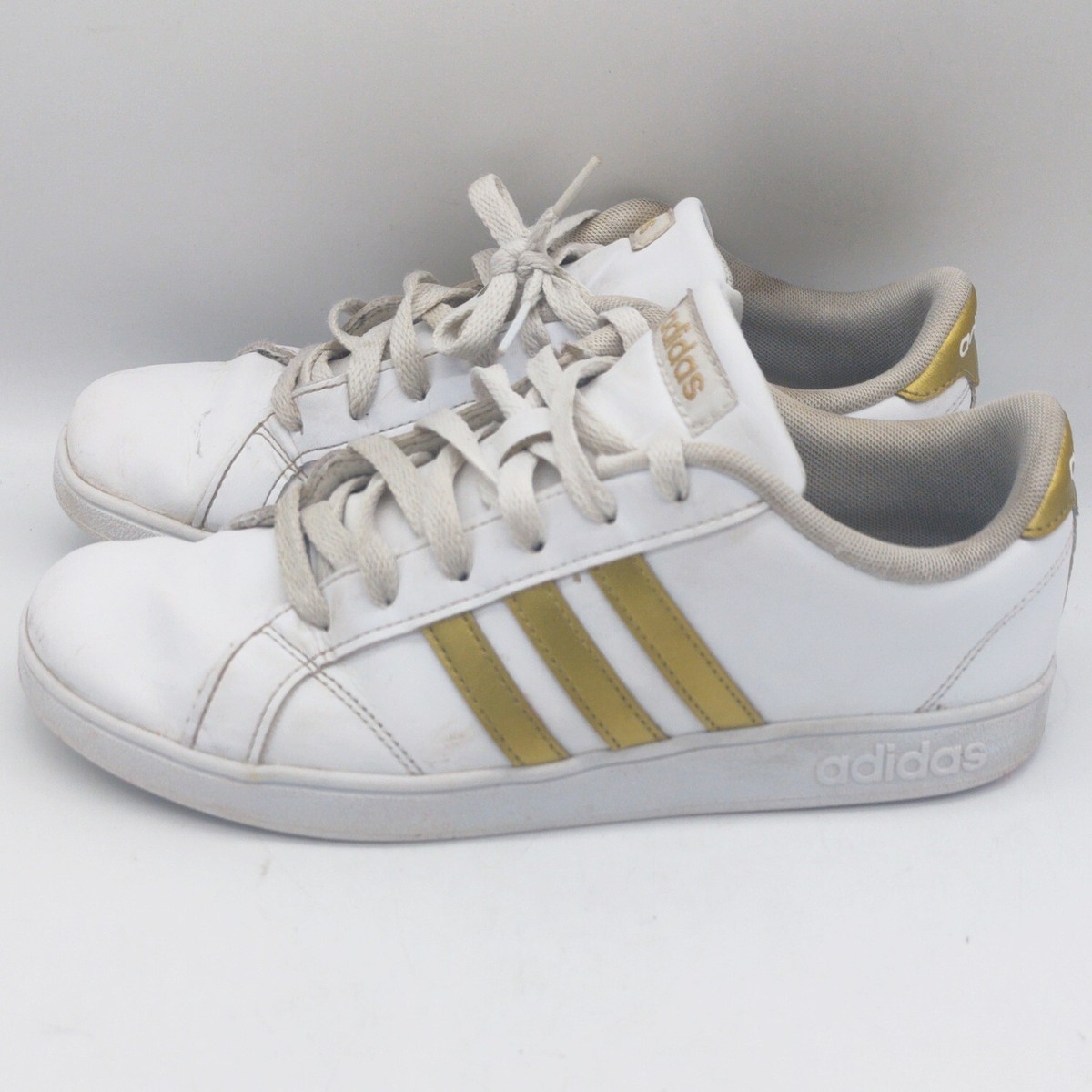 adidas gazelle silver green womens adidas Superstar ADV Cloud White / Core Black Shoes main image 0
