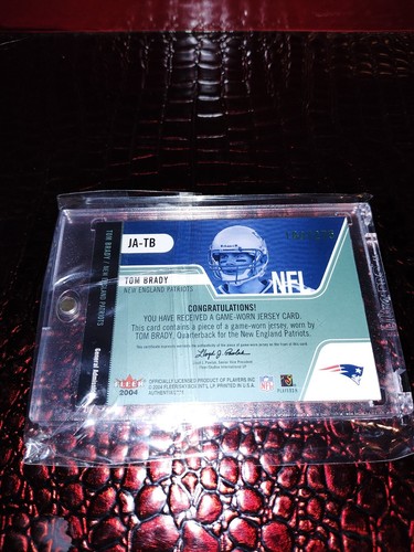 2004 Fleer Tom Brady Authentix Game Worn Jersey SP /275 - Picture 3 of 14